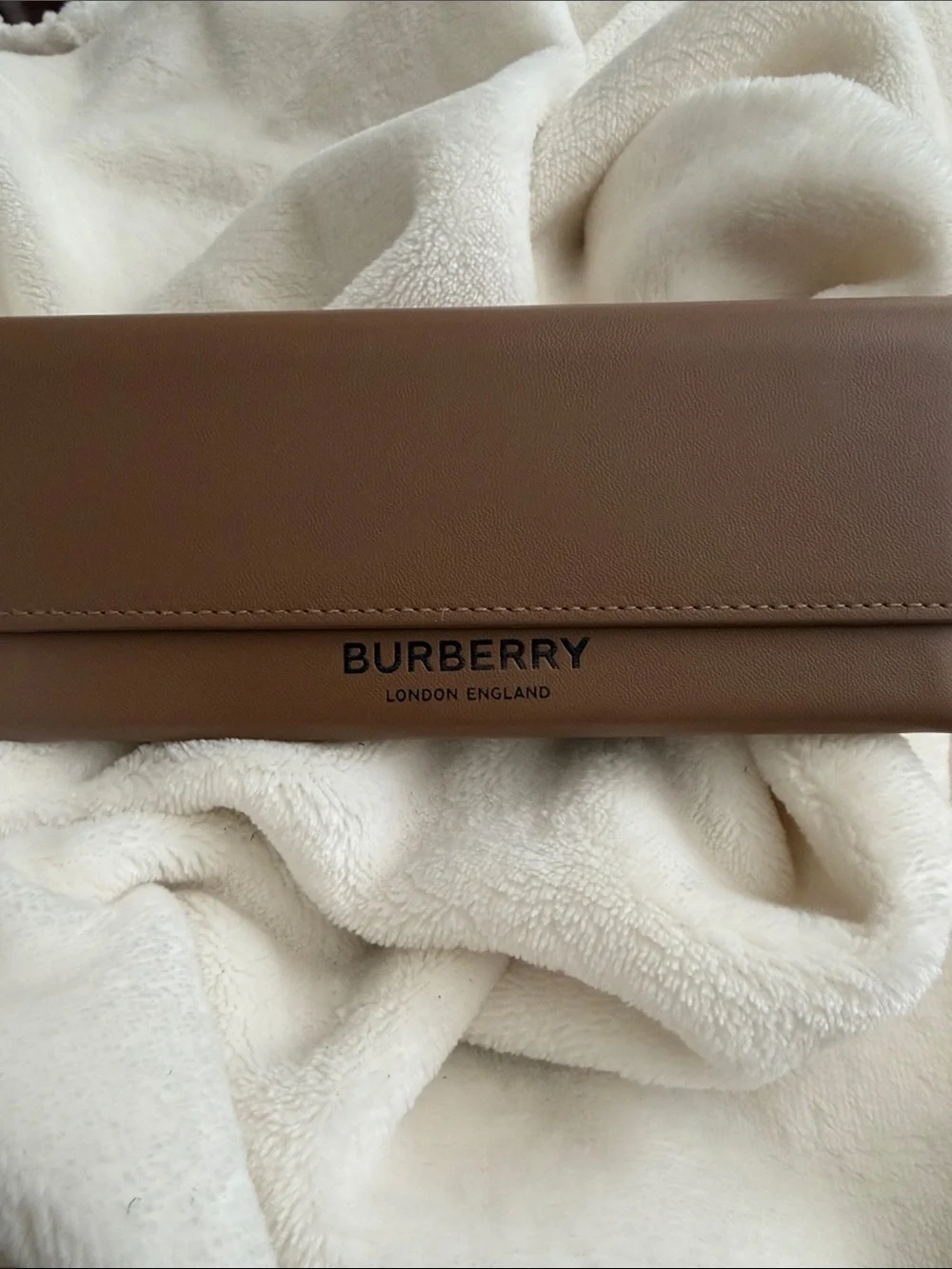 Burberry Tan Brown Leather Eyeglass Case in New Condition